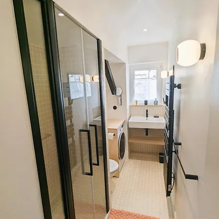 Sur Les Toits De - Marais Apartment *