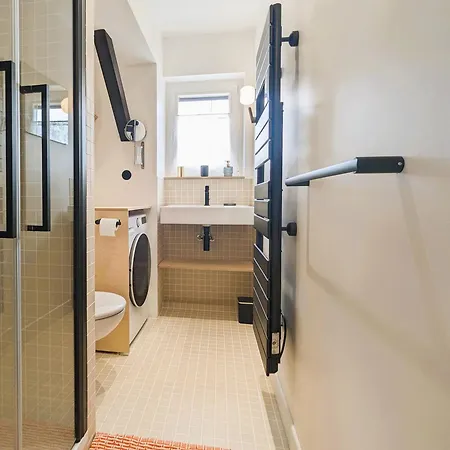 Sur Les Toits De - Marais Apartment *