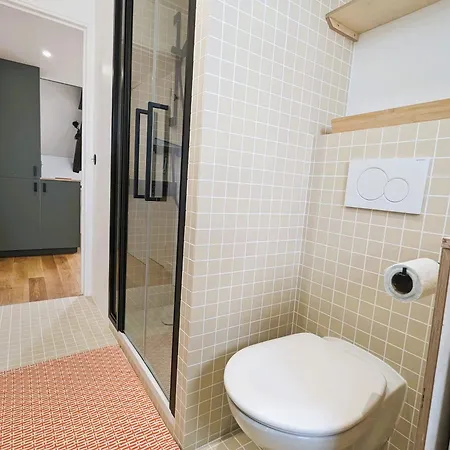 Sur Les Toits De - Marais Apartment